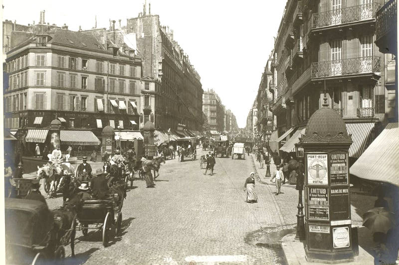 LA ZAD EN L'ÉTROIT TERRITOIRE - L'OUTRE-RÉEL IV.2 Rue-Lafayette-Promenades-dans-Paris-en-1889-photographie-de-L%C3%A9on-et-L%C3%A9vy